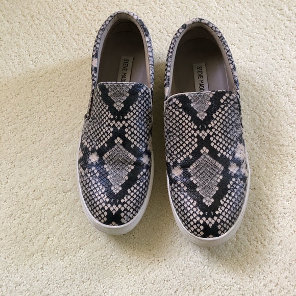 Steve Madden Gills reptile pattern slip-on sneaker - Picture 2 of 7